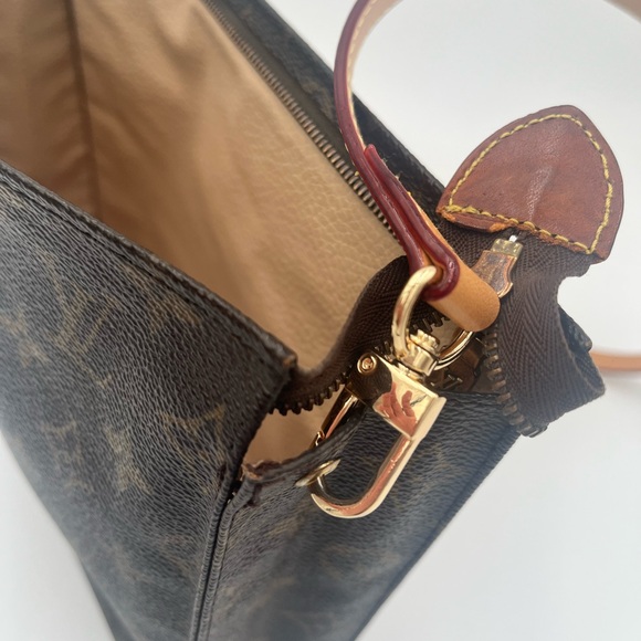 Louis Vuitton Brown Monogram Toilette 25 - Picture 6 of 11